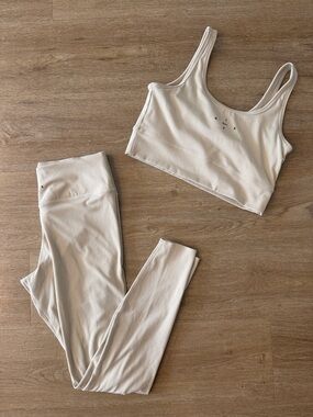 Nike Dri-FIT Neutral Sports Bra and Leggings Set Size M